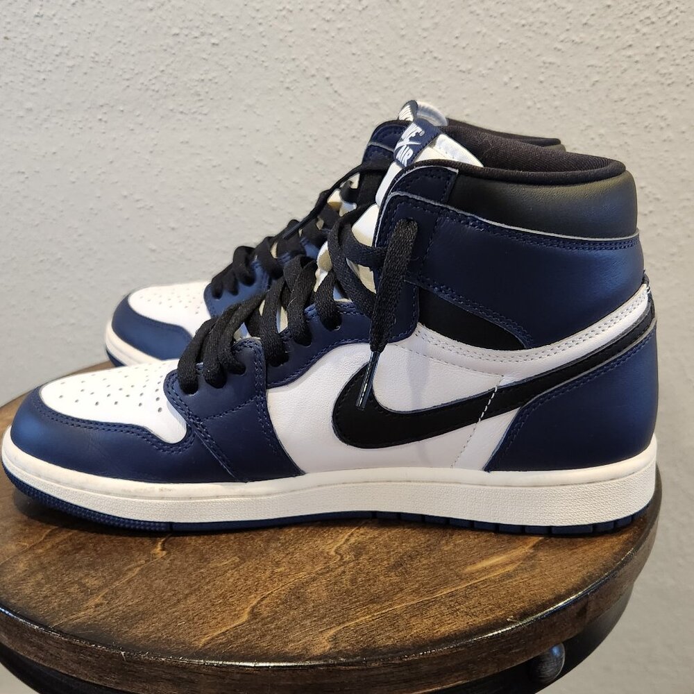 Jordan 1 Retro High OG Midnight Navy -- 9.5M - Picture 4 of 8
